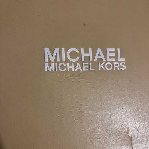 Michael Kors Tan Item - Picture 1 of 4